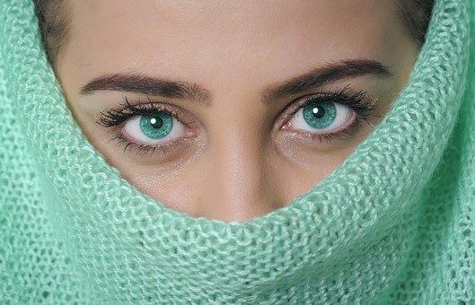 occhi verdi di donna