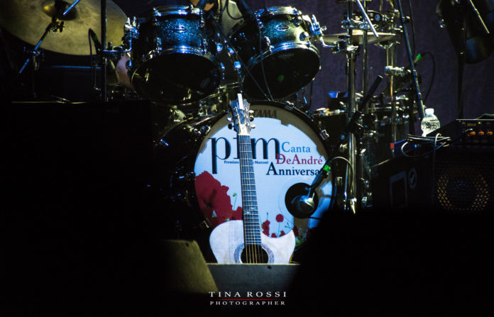 la batteria con il logo pfm canta de andré anniversary