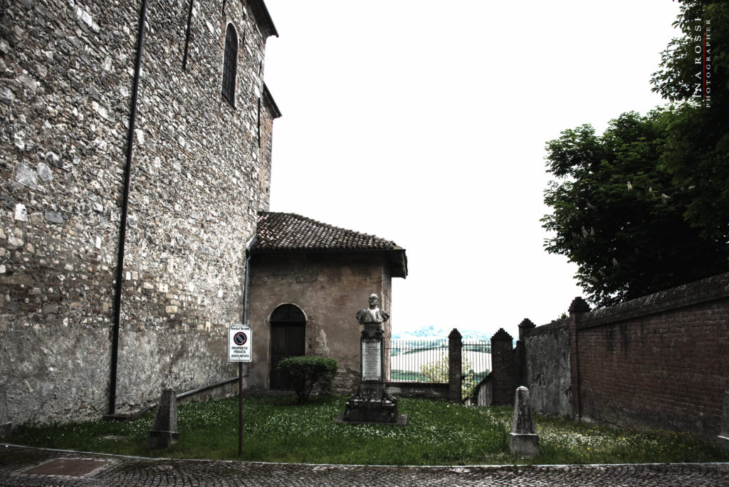 Chiesa di Montiglio, sede della fiera del Tartufo