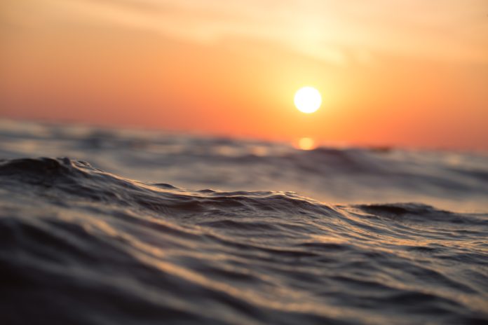 tramonto sul mare tramonto sul mare