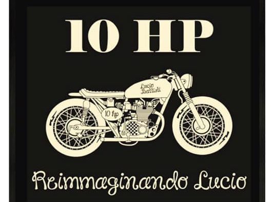 10HP in primo piano, su sfondo nero, una motocicletta, con il logo della band