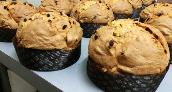 nell'immagine il panettone delizie d'estate