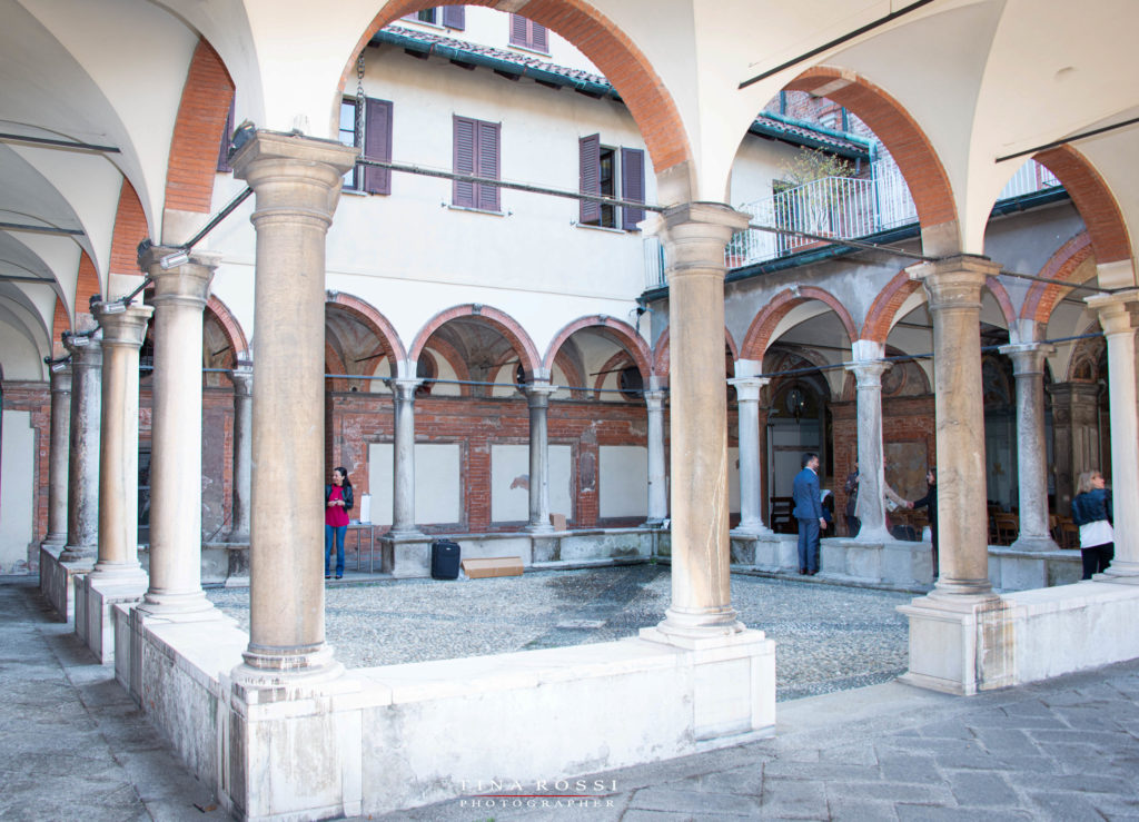 il chiostro di una piccola lourdes di Milano, Santa Maria alla fontana