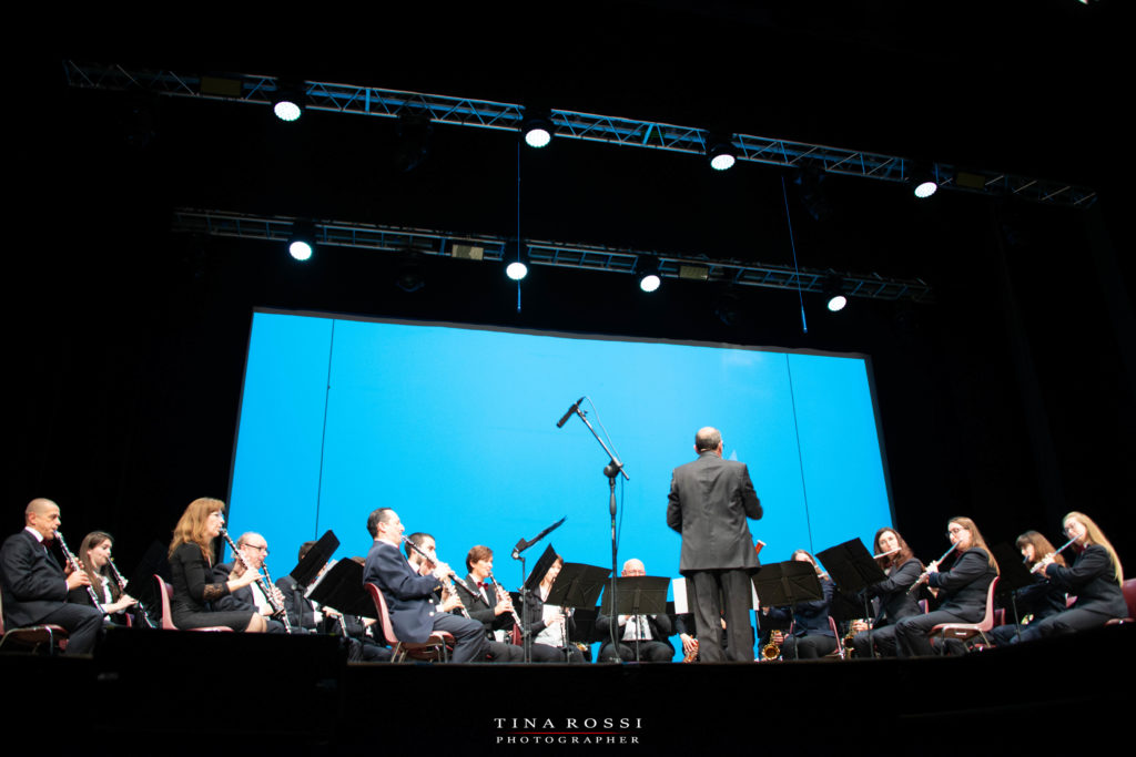 Orchestra filarmonica sul palco del Polio Day