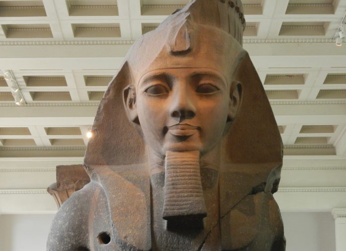 Il busto di Ramses II scoperto da Belzoni