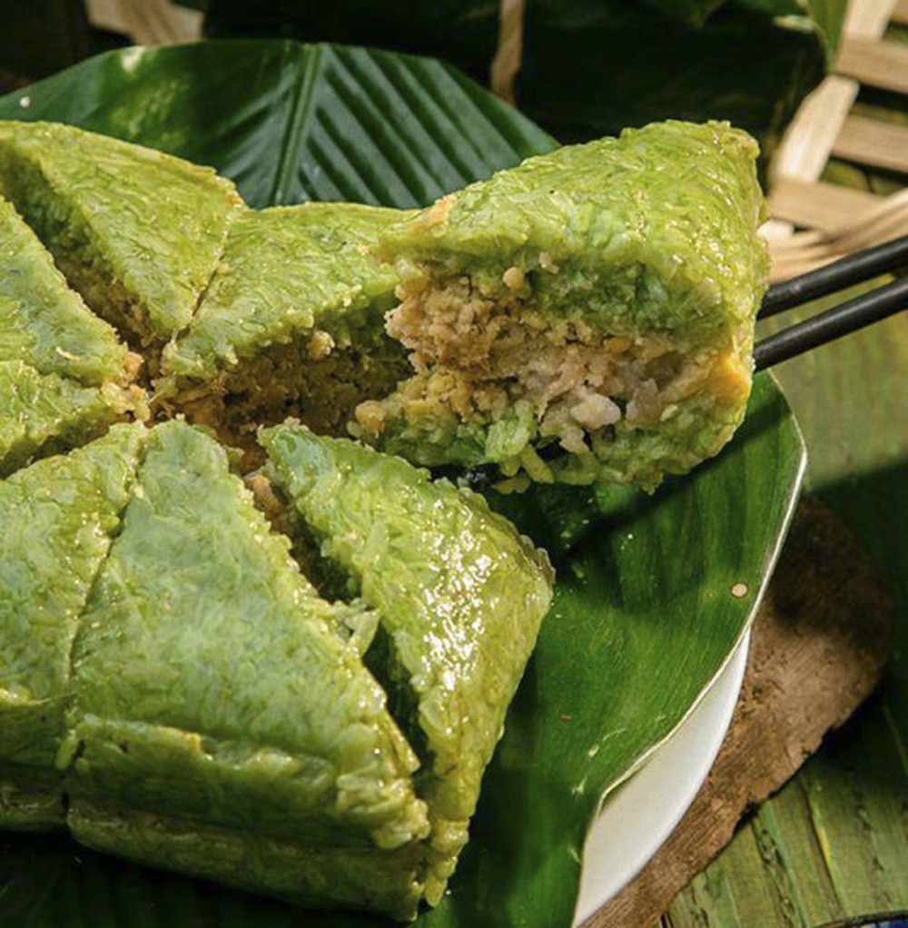 bánh chưng il dolce tipico del capodanno cinese, quadrato verde e ripieno di riso