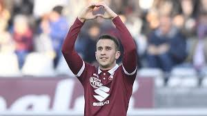 Partita torino bologna: primo piano di Berenguer che, dopo la rete, alza le braccia e mette le mani a forma di cuore