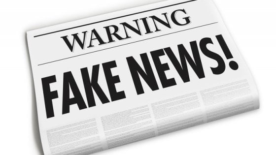 Biblioteche di Milano contro le fake news testata di giornale 