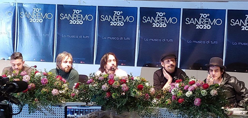 La lingua dei segni portata a Sanremo da Le Vibrazioni