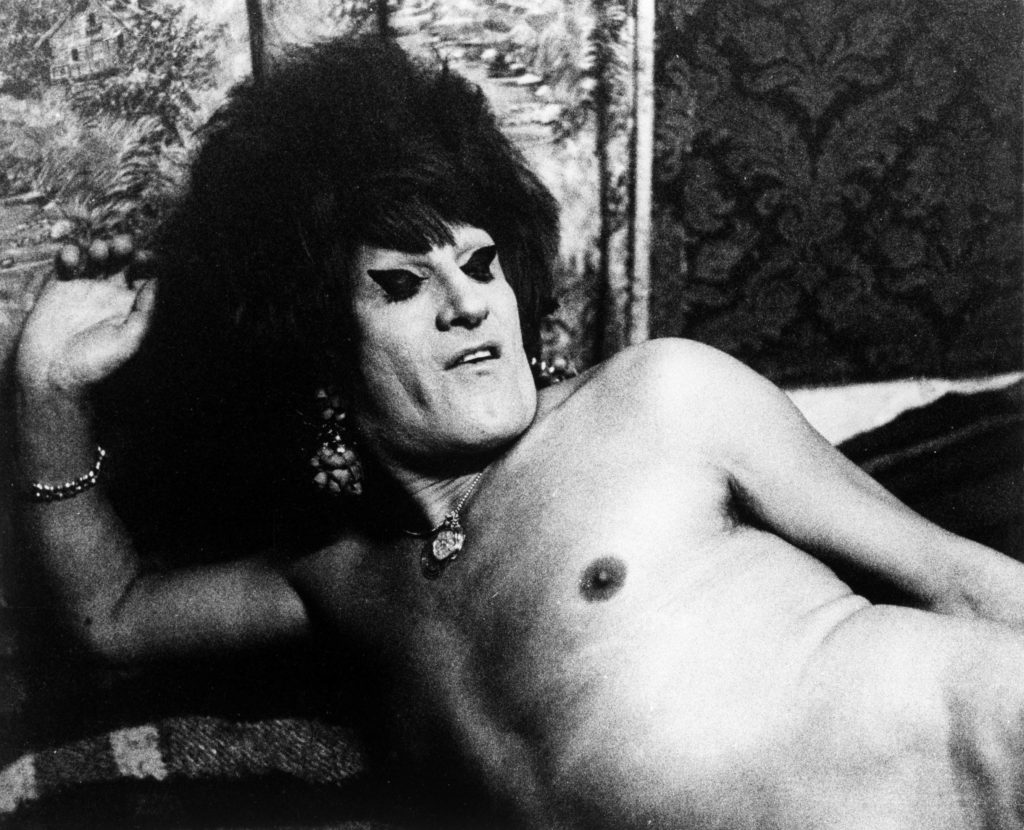 Collezione Bertero Memoria e passione un travestito in bianco nero 