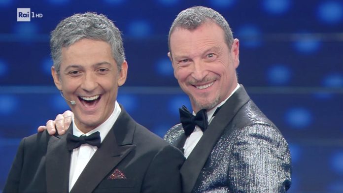 #sanremo70/2 fiorello e amadeus che ridono divertiti