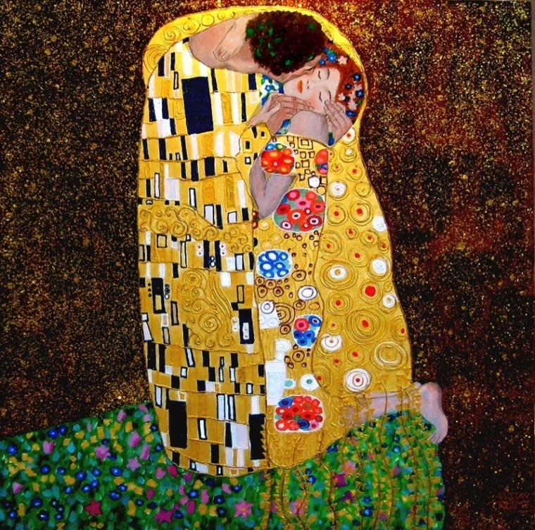 Il. Bacio di Klimt, coperta in oro copre i due amanti