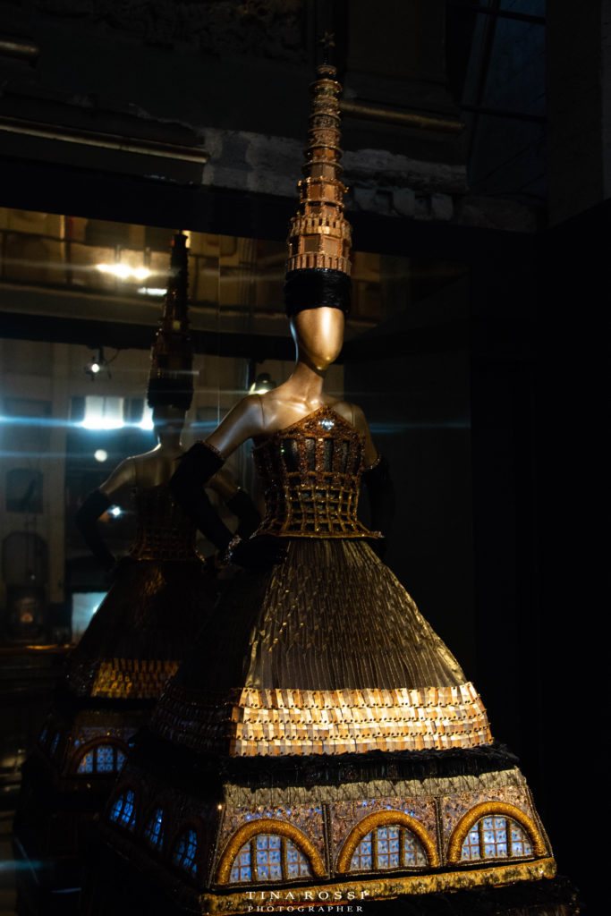 Museo del Cinema di Torino Cinemaddosso un vestito a forma di mole antonelliana