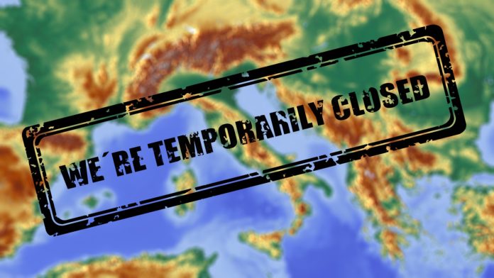 il DPCM si estende a tutta l'Italia nella foto in cartina geografica con la scritta we are temporary closed