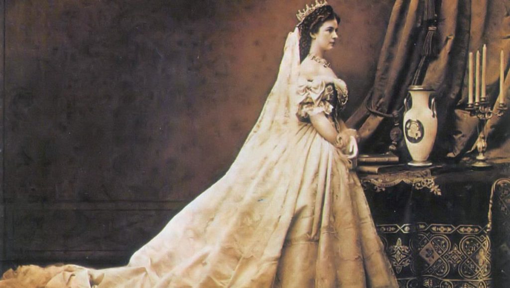 Un ritratto della Principessa Sissi. Il tour virtuale al Castello di Schönbrunn di Vienna prevede anche una visita alle sue stanze. 