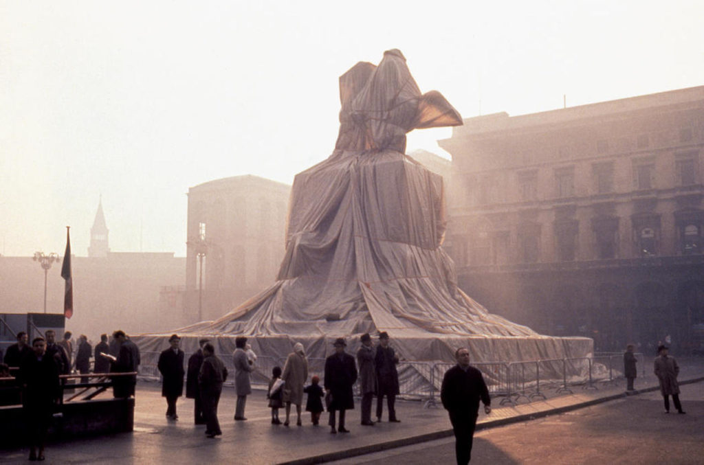 Impacchemento a Milano in piazza Duomo. 