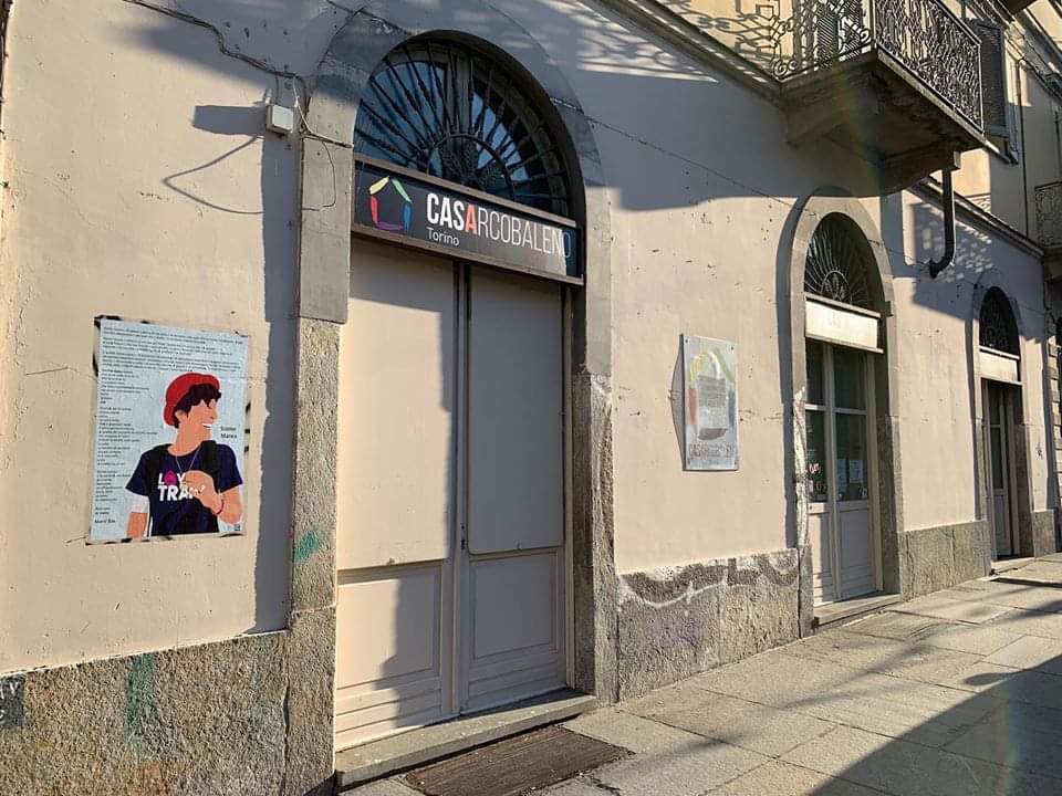 Esterni dell casa casArcobaleno