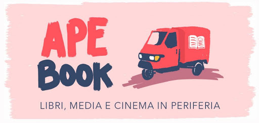 Locandina Apebook torna all'aria aperta, e  i libri  circolano di nuovo  nel quartiere della Magliana