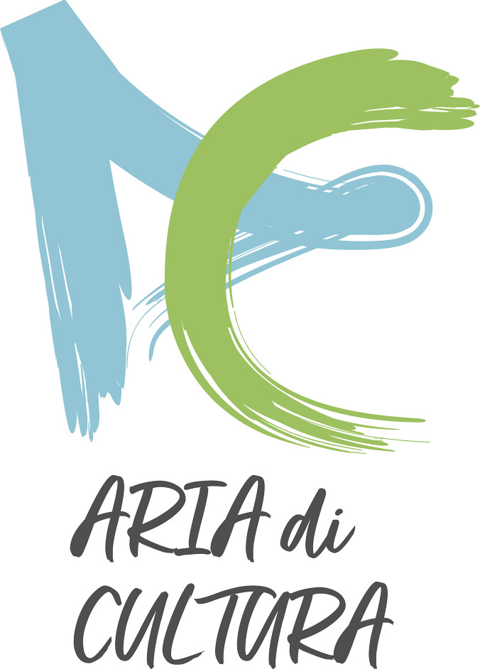 "Aria di Cultura",  nella foto il logo di ate e culturacon una a e una c fatte con un pennello