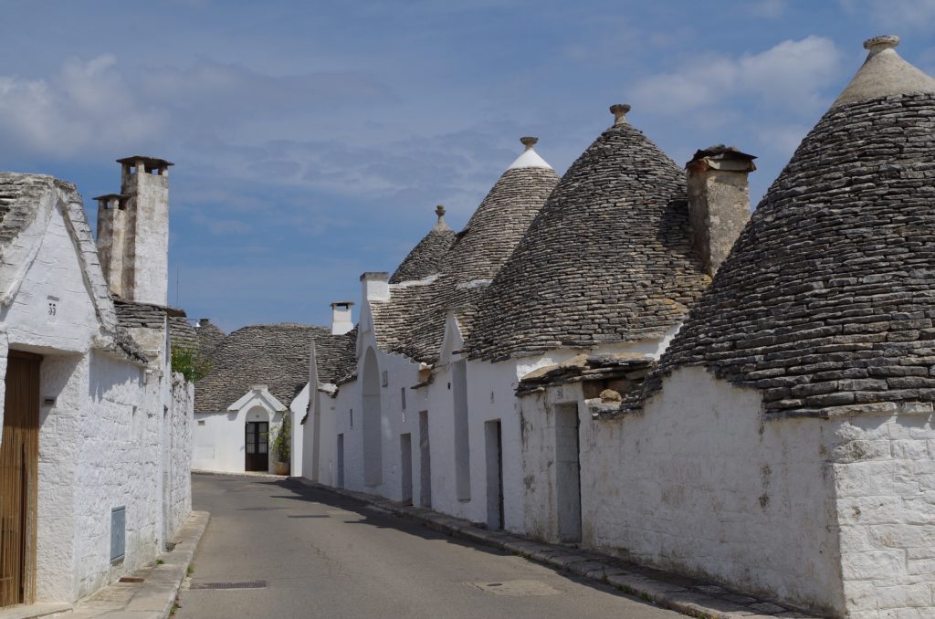 Benvenuti al Sud, nella foto i trulli di Alberobello