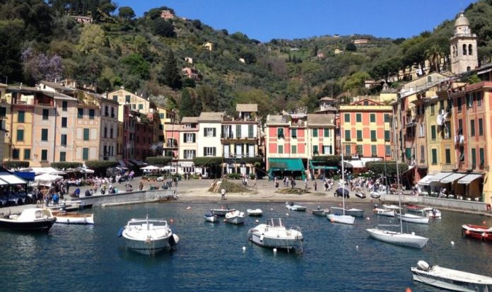 Portofino, una vedutra del paese dal mare