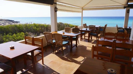 Una giornata a Formentera un dehor in spiaggia