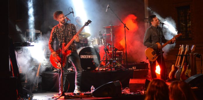 the monkey wheather - matilda -- i tre ragazzi della band in concerto