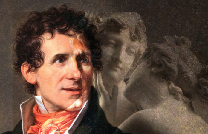 Antonio Canova in un dipinto e sfocato nello sfono un particolare di una sua opera in marmo di due ragazzi che si guardano con amore