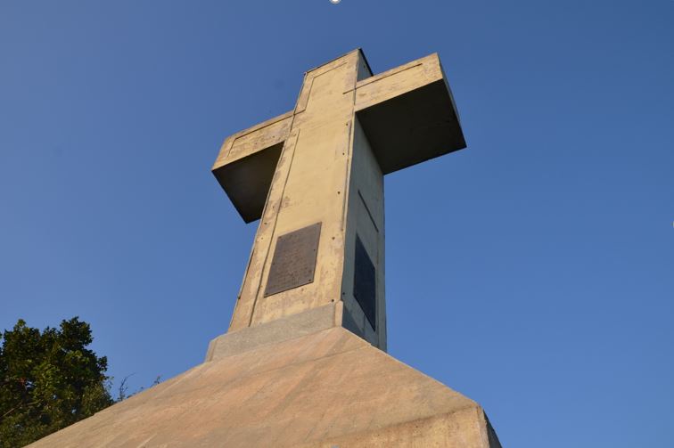 Misteri monte Musinè - la croce posta in cima al monte