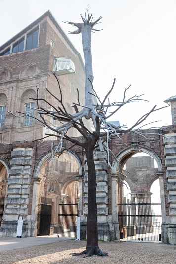 Giuseppe Penone: 200 opere di carta in dono al Castello di Rivoli