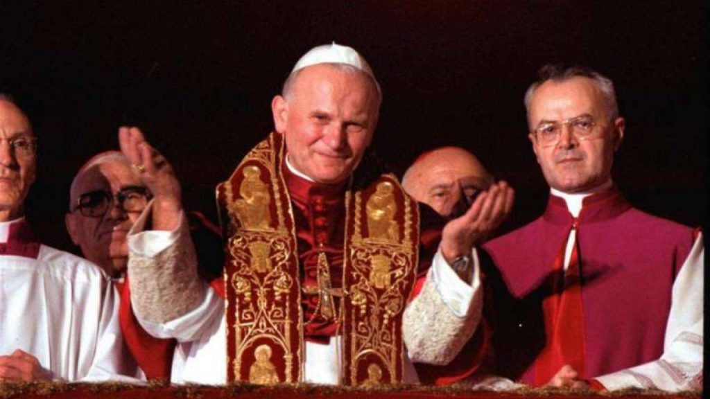 sotto il segno dei pesci antonello venditti - papa giovnni paolo II al momento della prima apparizione in pubblico, appena eletto