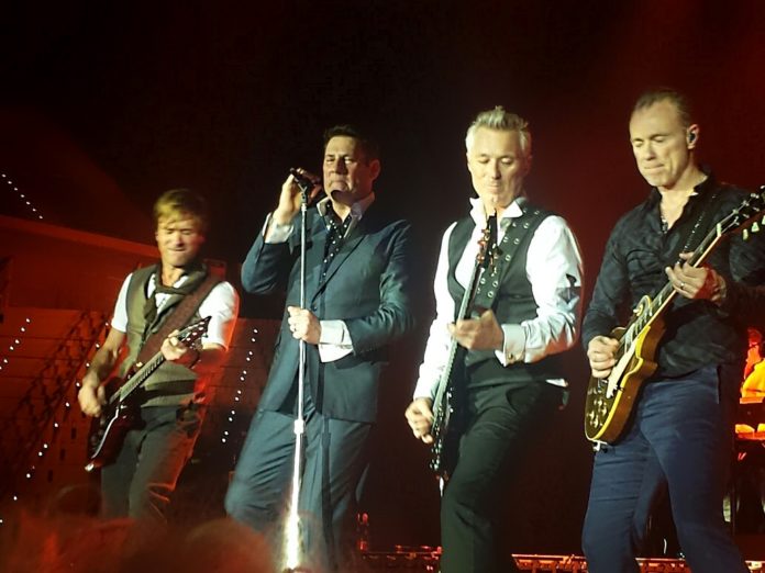 Spandau ballet in concerto: Martin, Gary, Steve e Tony sul palco durante lo show