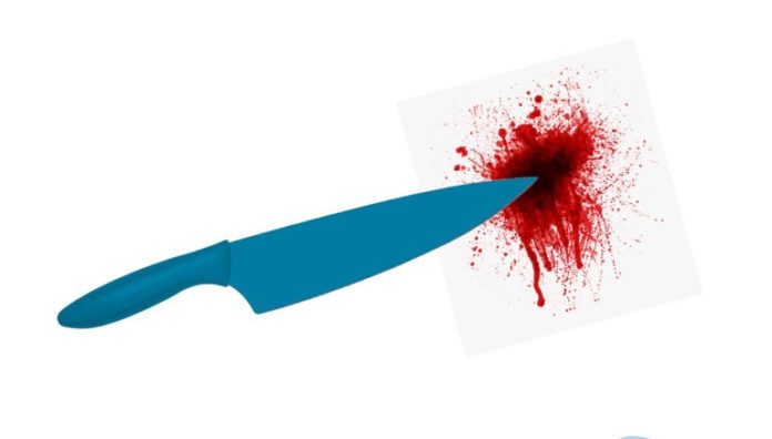 Reverse - Un coltello blu piantato su una chiazza di sangue