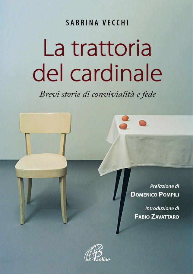 La trattoria del cardinale la copertina del libro con una sedia di legnosemplice, squadrata, rivolta verso l'obiettivo, affianco ad un tavolo con una tovaglia bianca e tre uova appoggiate sopra