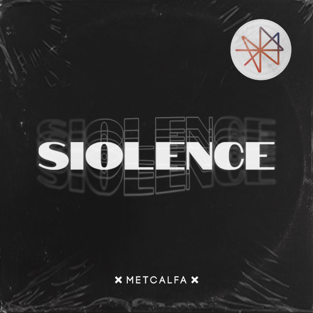 metcalfa - la copertina nera con scritta bianca al centro dell'album siolence