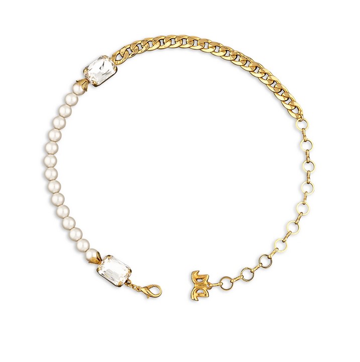 Gioielli De Liguoro - Collana realizzata in due metà, un filo di perle ed una lucente catena, il tutto impreziosito da brillanti cristalli ottagonali.