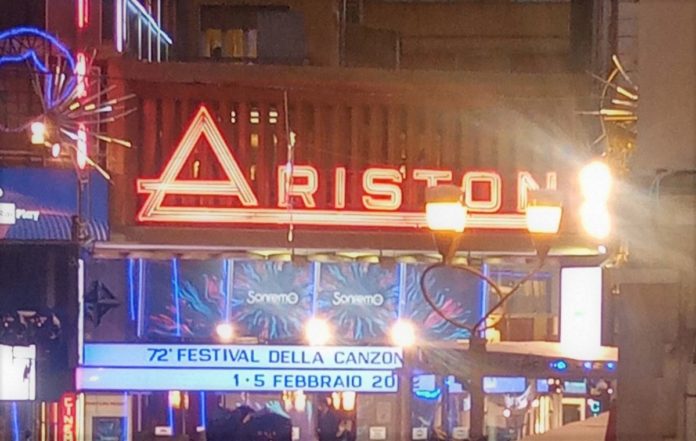 #sanremo 04 - foto dell'esterno del teatro aristonn