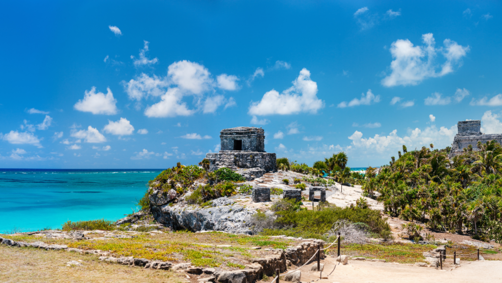 Rovine dei Maya sulla costa di Tulum 