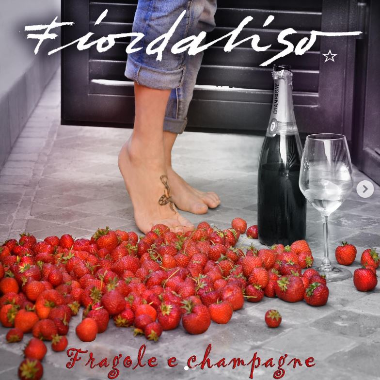 fragole e champagne - la copertina del singolo di fiordaliso 