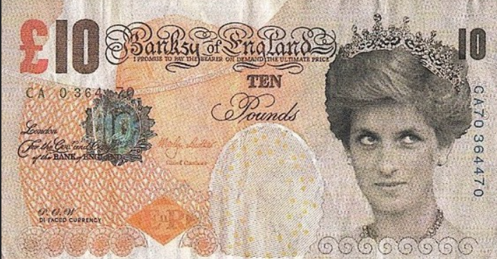 biglietto da 10 sterlie falso con il volto in bianco e nero di lady d