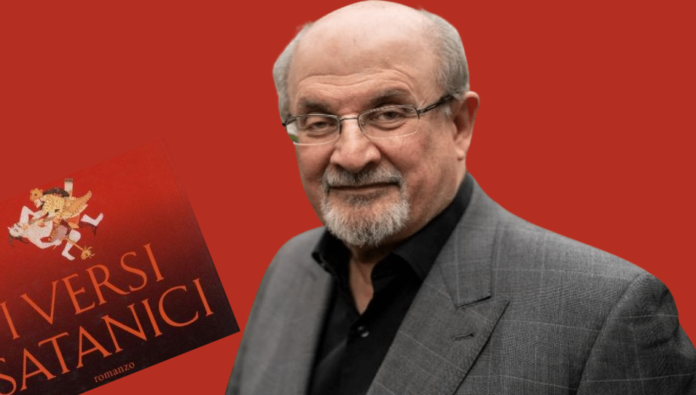 il romanziere Salman Rushdie con il suo romanzo