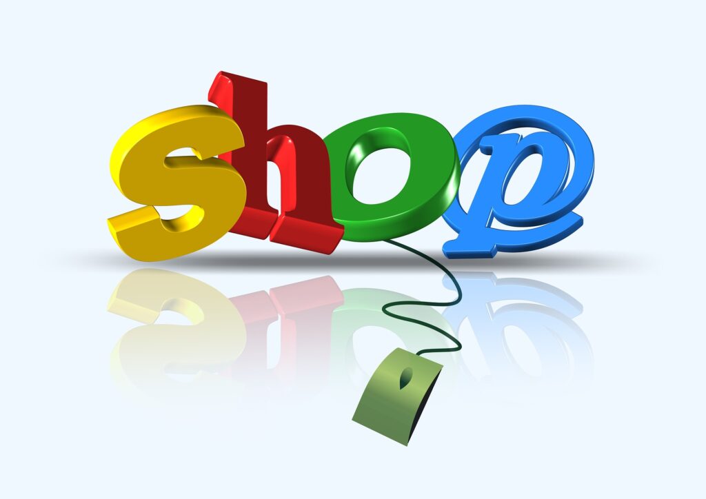 over 60 boomer - nella foto la parola "shop" è composta dalla "S" gialla, la "H"rossa, la "O" verde, da cui pende un cartellino verde del prezzo, e la "P" blu fatta a forma di chiocciola elettronica