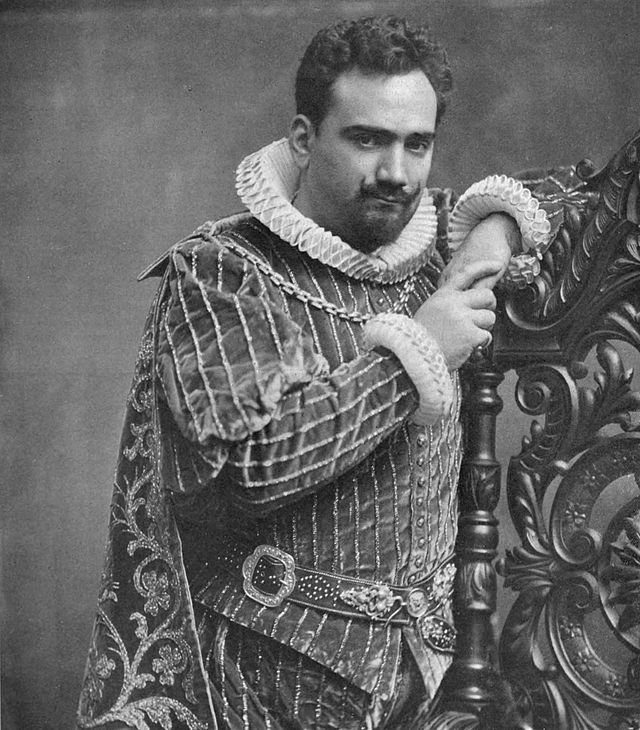 enrico caruso nei panni di Enrico VIII