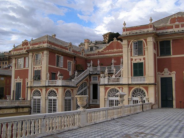 esterno del palazzo reale di genova con terrazza visitabile durante Rolli days