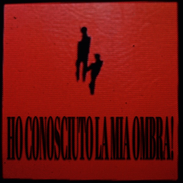 fasma - la copertina del nuovo album che raffigura l'ombra di un uomo stilizzata, sopra la scritta del titolo
