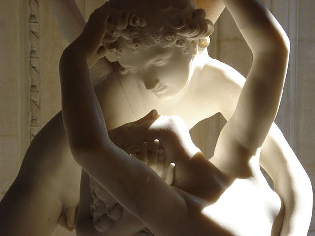 amore e psiche dattaglio dell'opera di Antonio Canova