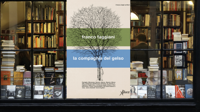 il libro la compagnia del gelso di franco Faggiani in una vetrina di libreria
