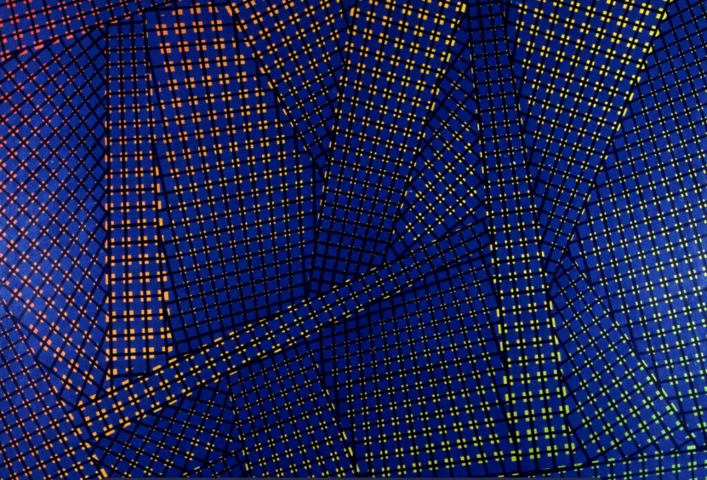 collage di linee e punti gialli su fondo blu cobalto