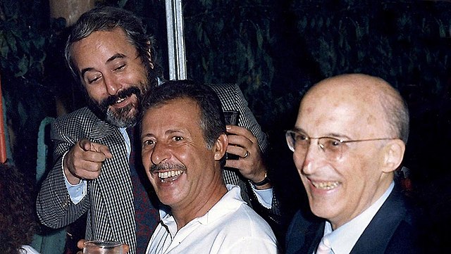
da destra  Caponnetto Borsellino e Falcone - foto licenza CC