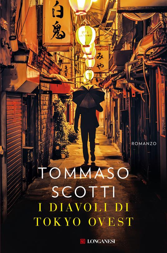 copertina del libro i diavoli di tokyo ovest un uomo vestito di nero cammina in vie affollate e strettissime dell'interno di tokyo